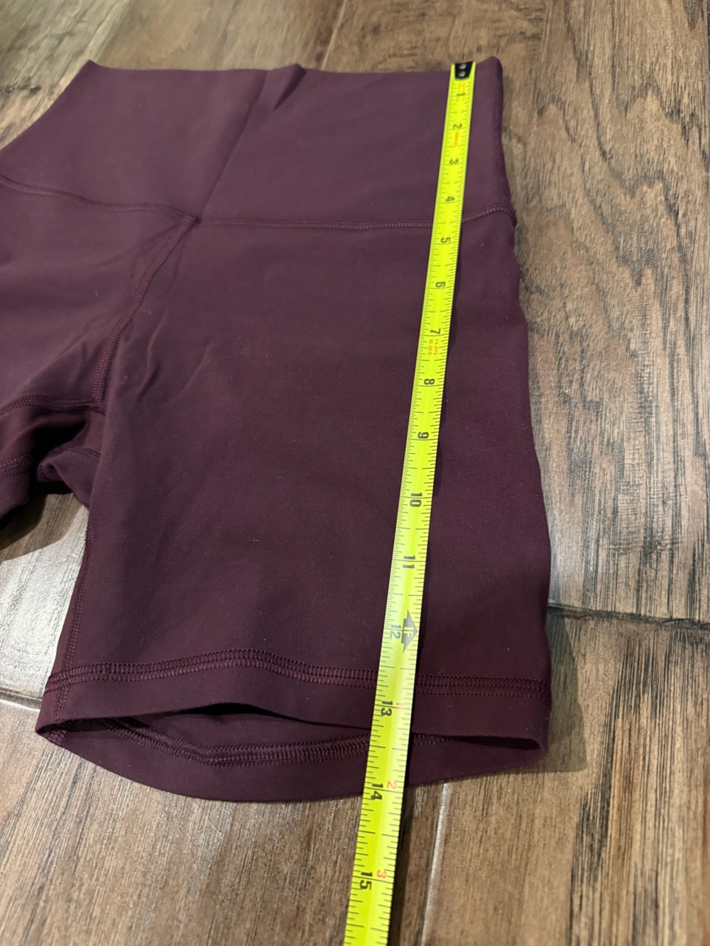 Lululemon High-Rise Wine Colored Bike Shorts Size 4 Yoga Shorts - Picture 8 of 8